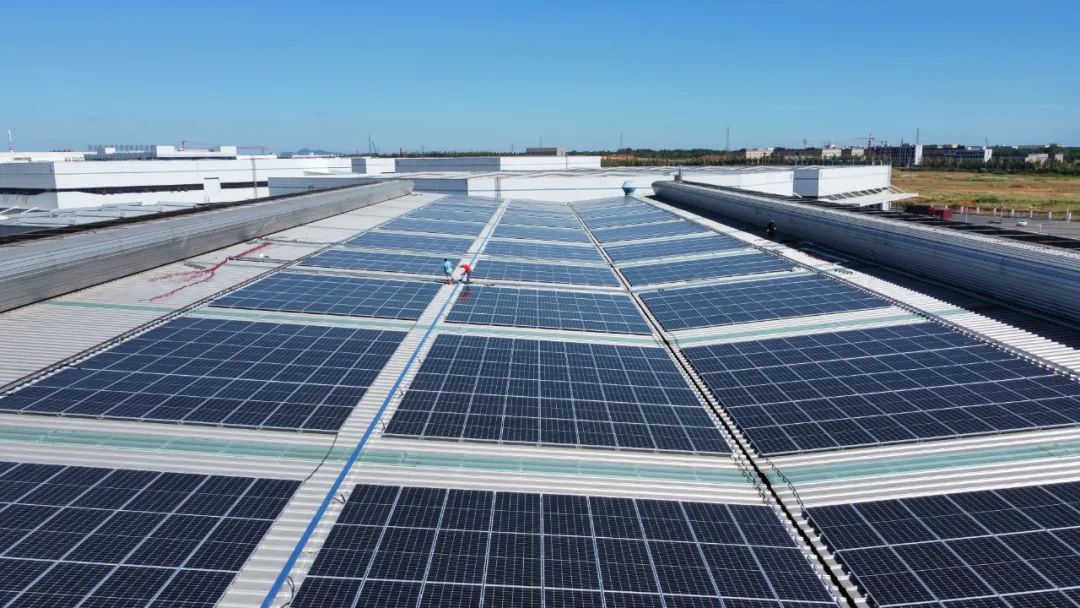 扩容金融服务模式，，，，，助推企业绿电转型，，，，，365速发国际最新平台绿能承建优钢科技光伏屋顶项目并网